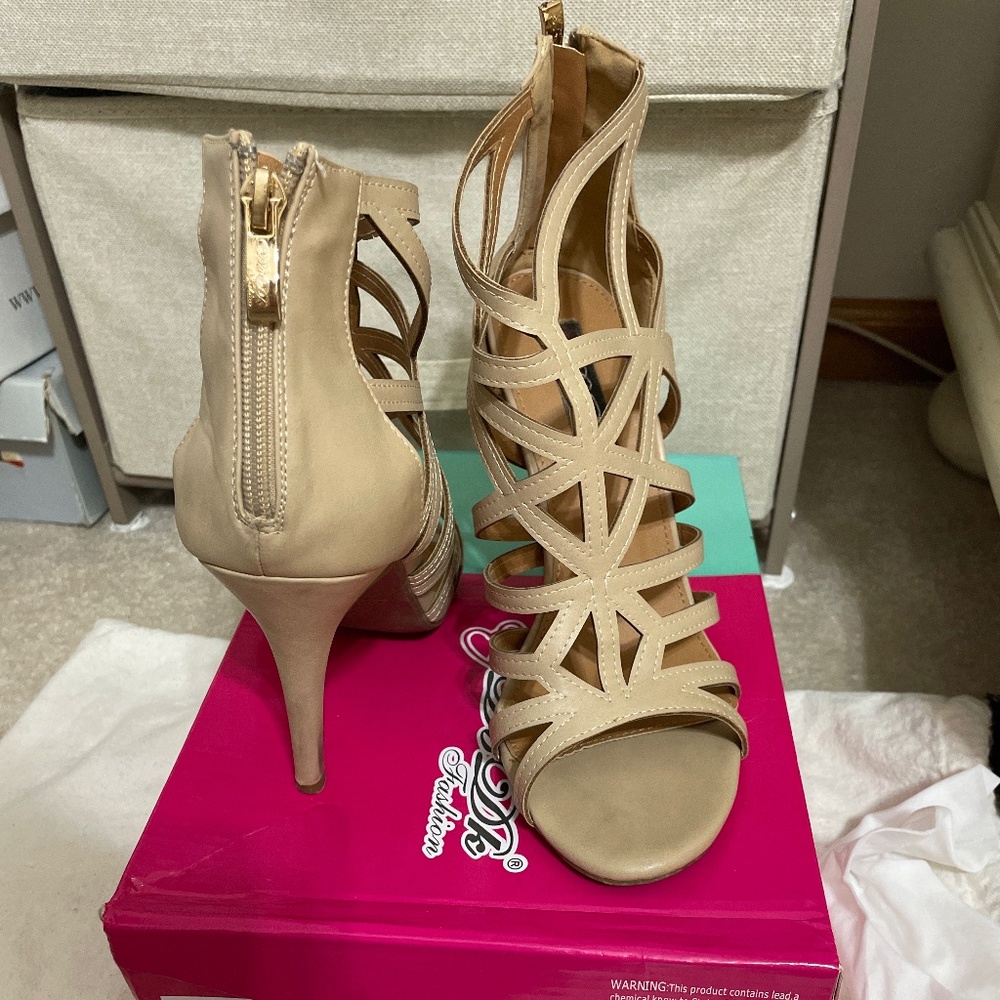 Strappy nude sandals
